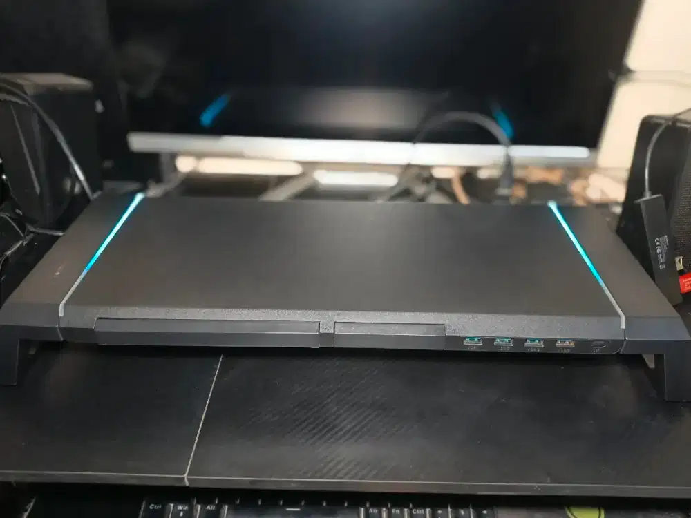Dudukan Monitor Rexus RGB & 4 Port USB