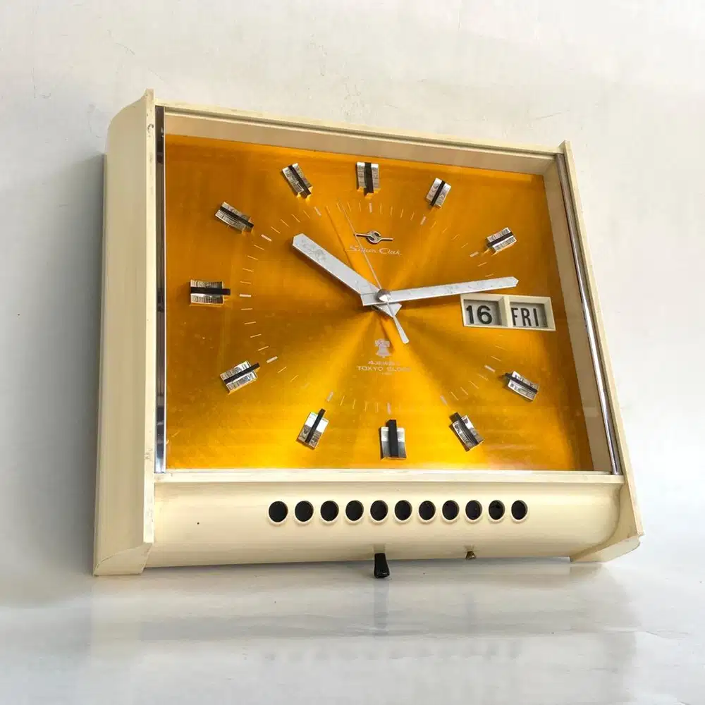 Jam dinding transistor jadul