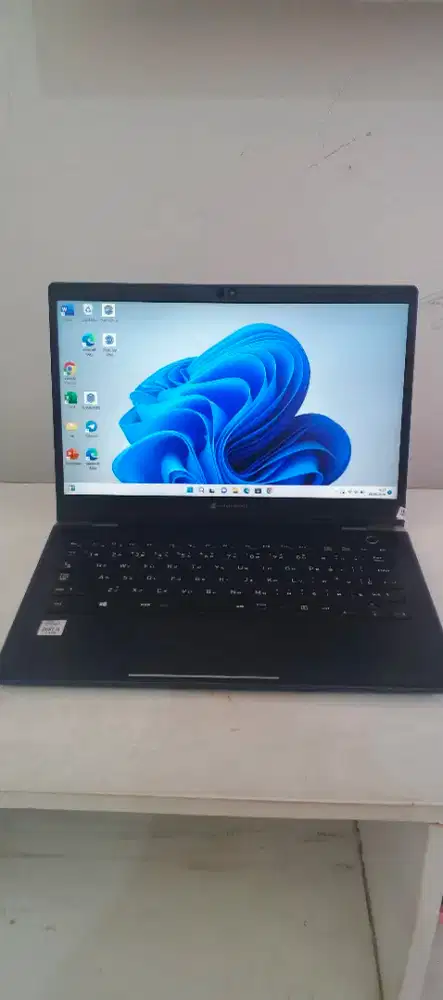 Laptop Toshiba dynabook S73 slim core i5 gen 10
