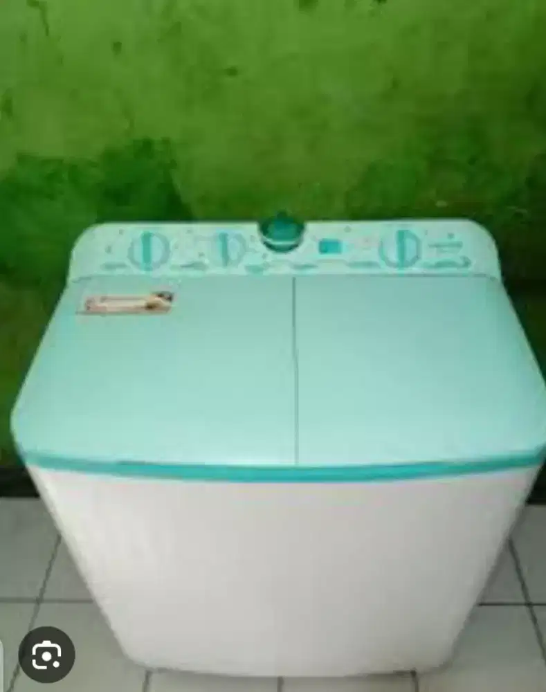Mesin cuci 2 tabung Polytron