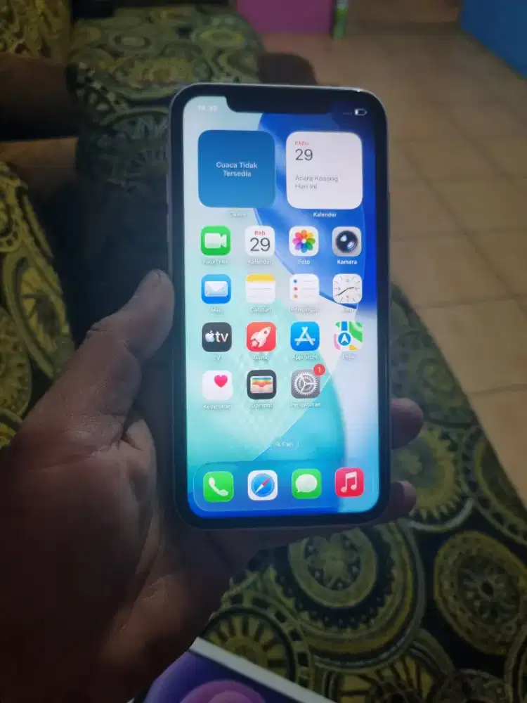 Iphone 11 64gb ibox unit onli