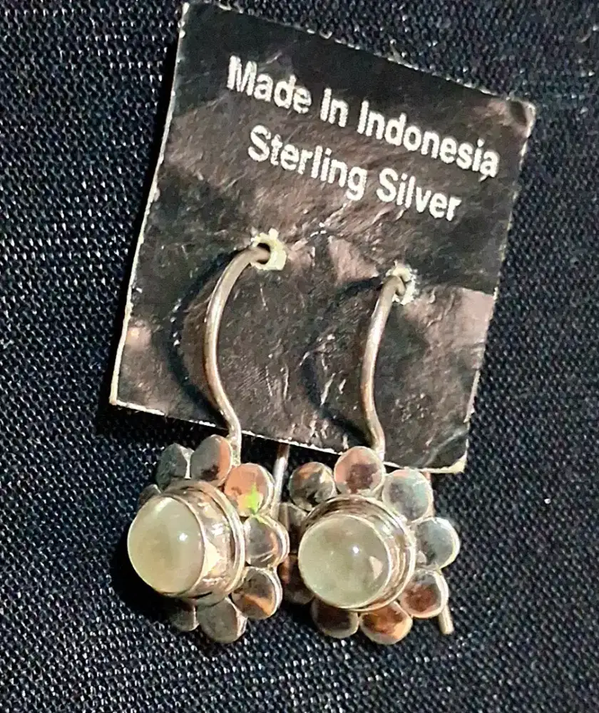 Anting wanita moonstone perak 925