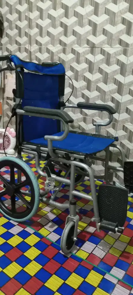 Dijual kursi roda