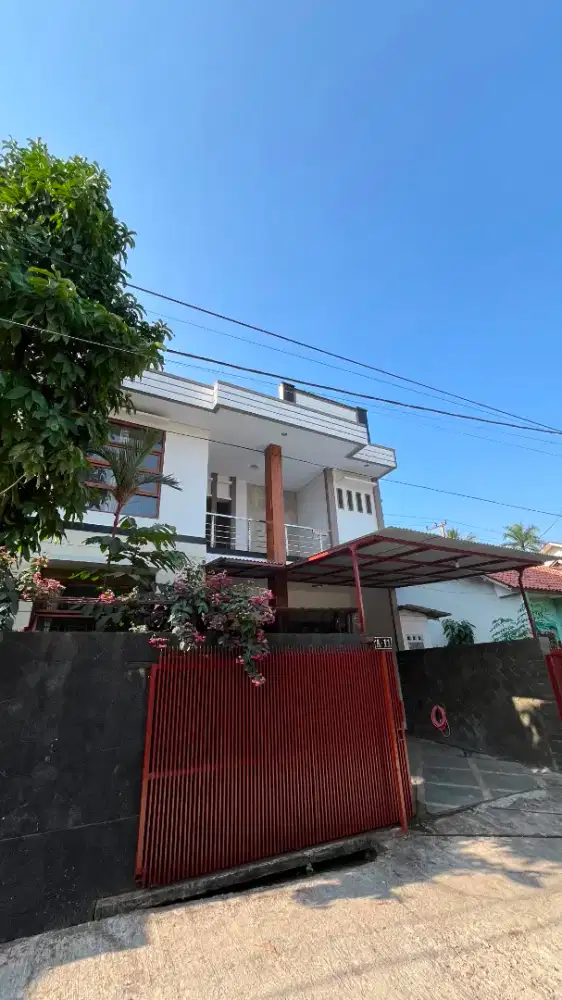 rumah 2 lantai siap huni depan rumah sakit diloam