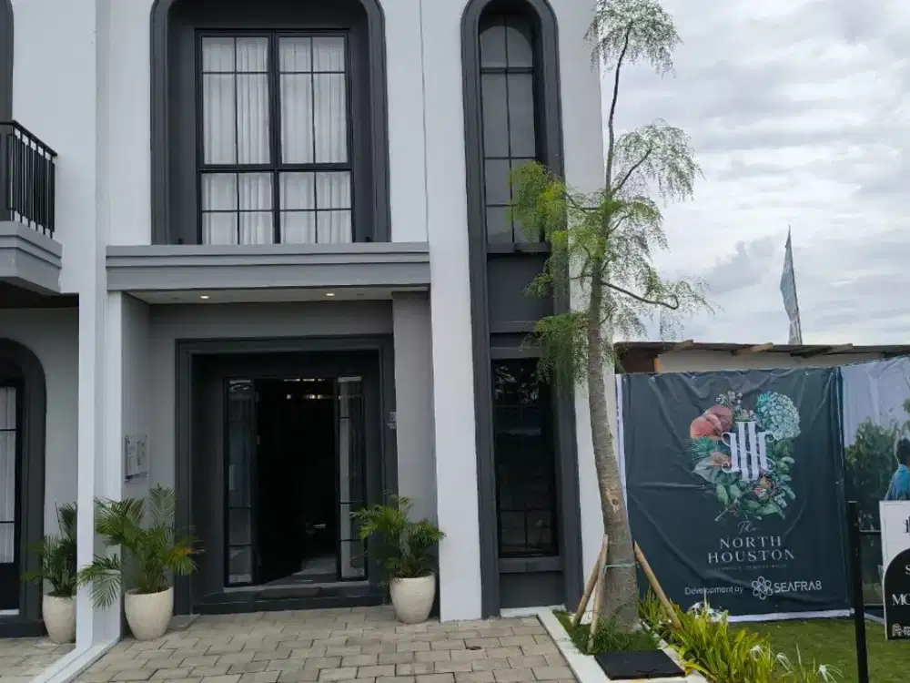 Rumah Selangkah Dari Unesa Tetangga Citraland Baru Gress, Hadap Selatan Row Jalan 3 Mobil