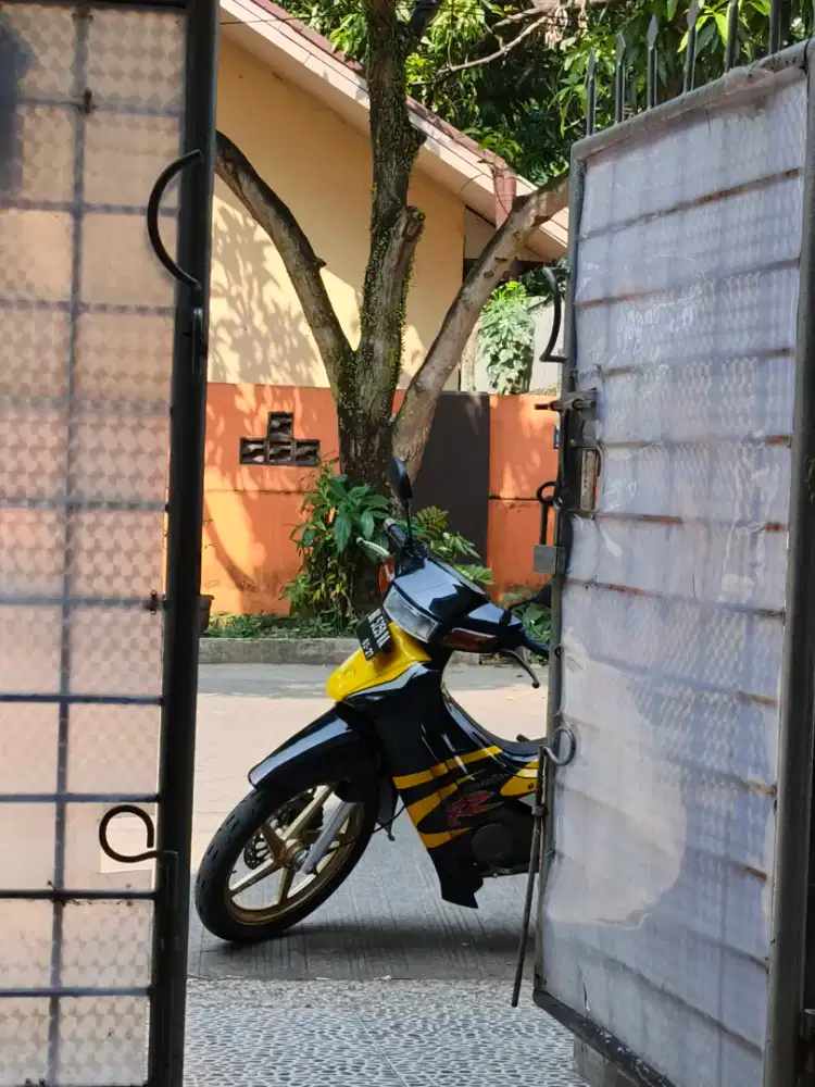 Dijual! Satria RU/Lumba tahun 2001.