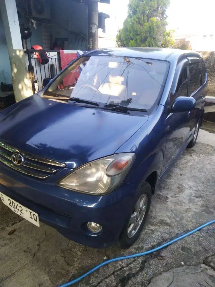 Toyota Avanza 2004 Bensin