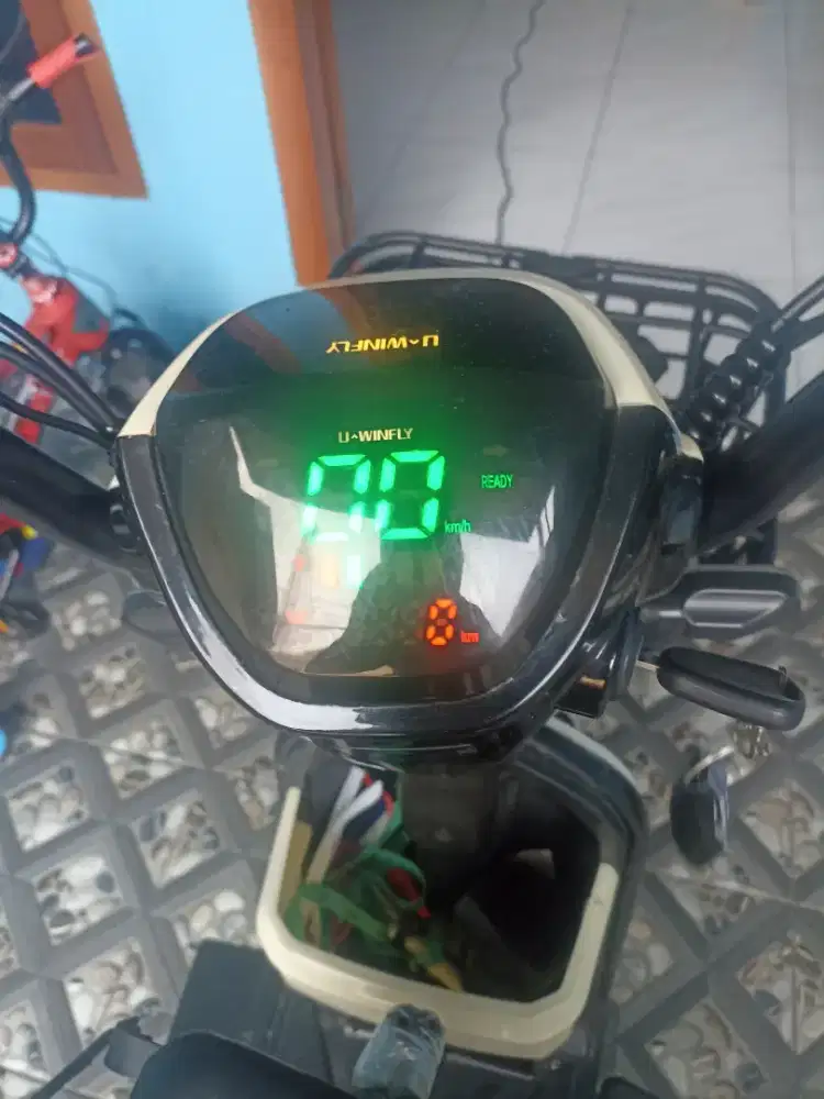 Sepeda listrik u-winfly DF-5