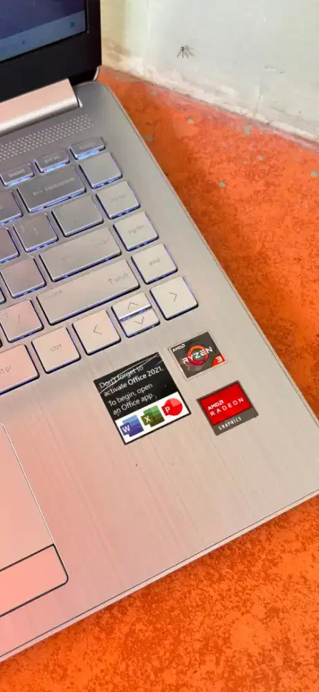 Hp14s ryzen 3 slim ssd backlit murah