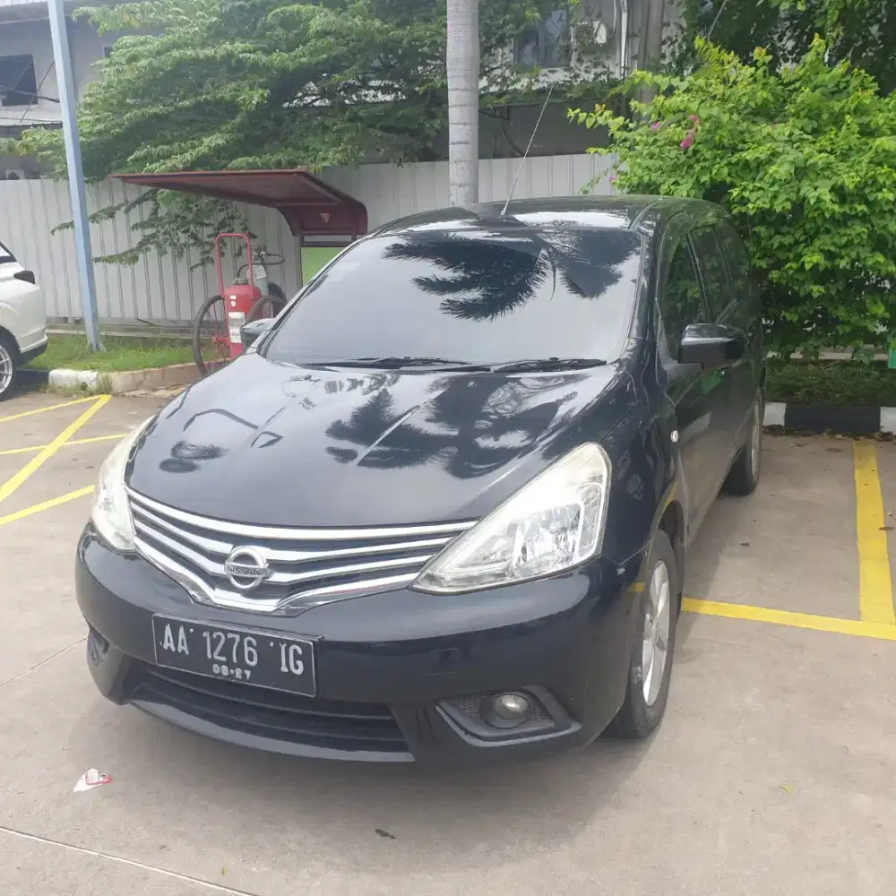 Nissan Grand Livina 1.5 XV 4×2 AT
-