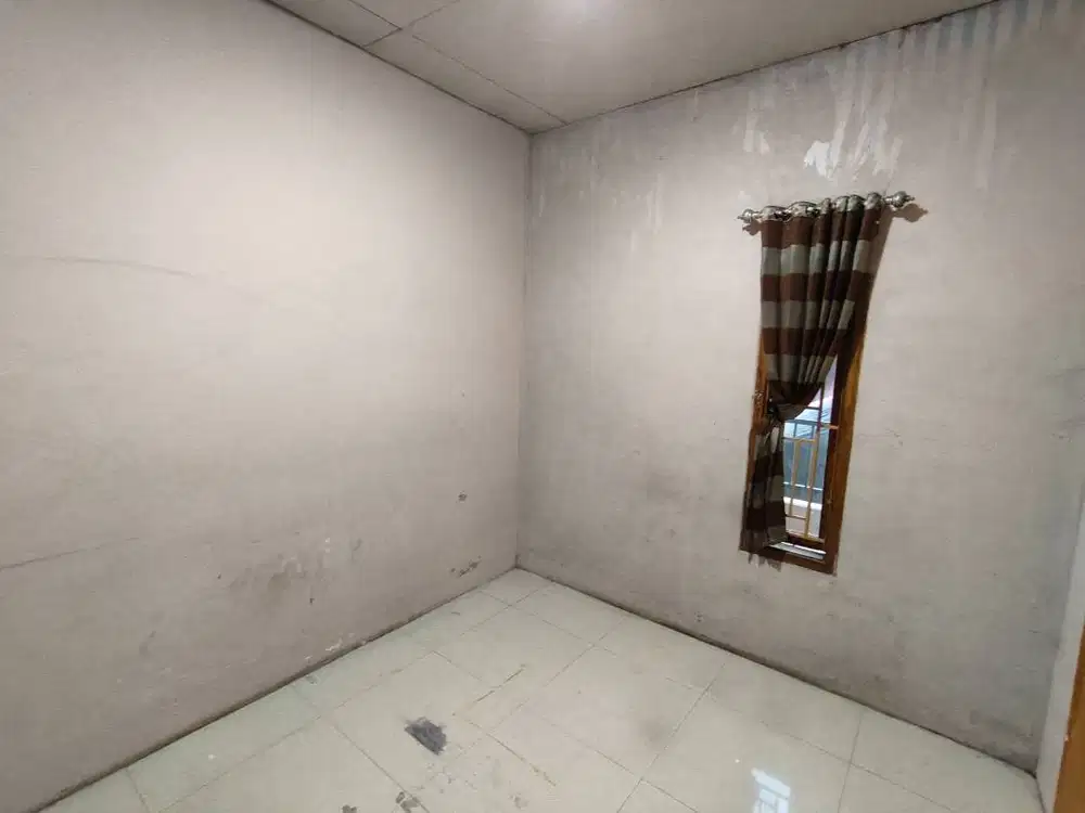 Di sewakan per tahun2424 untuk keluarga ,kantor
