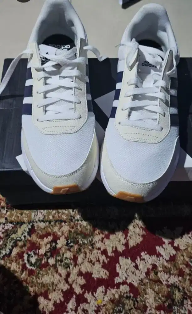 Sepatu adi authentic