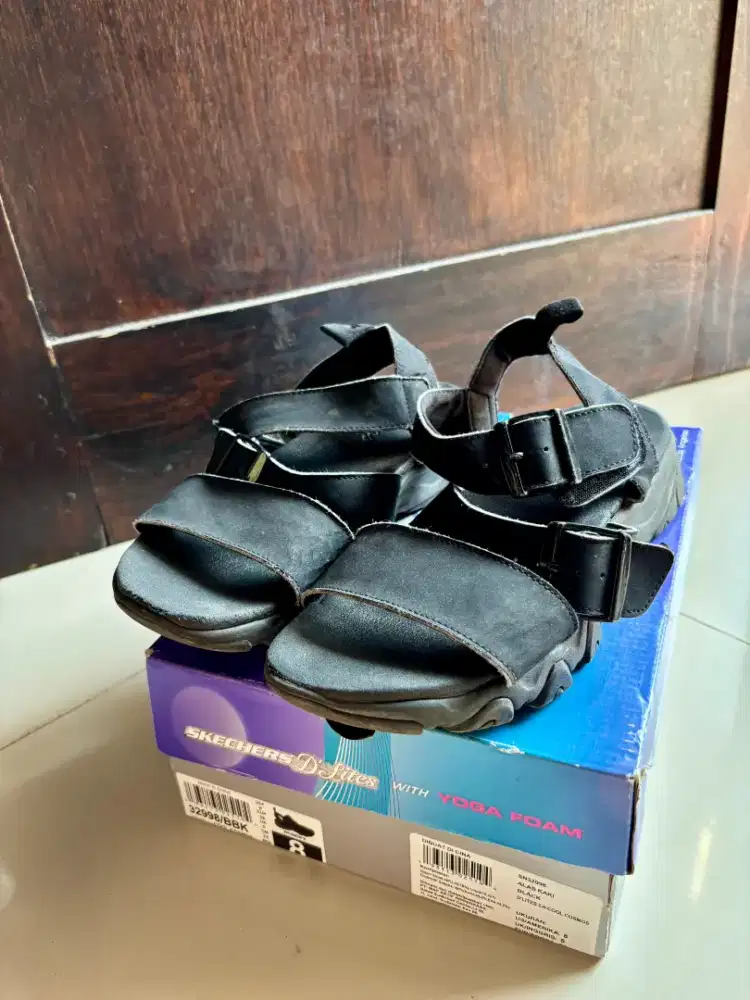Sandal Skechers Wanita  D'Lites 2.0 Original - Size 38