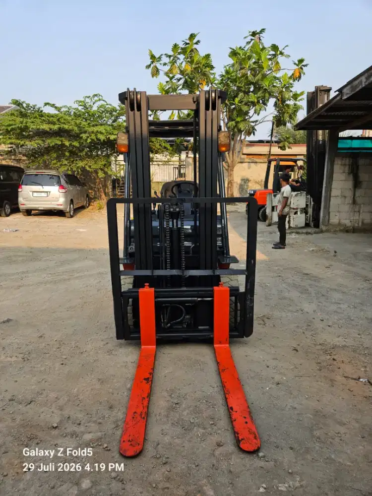 Forklift Toyota 2,5 Ton,Manual,Threelift 4,3 Meter,8FD25,Tahun 2020