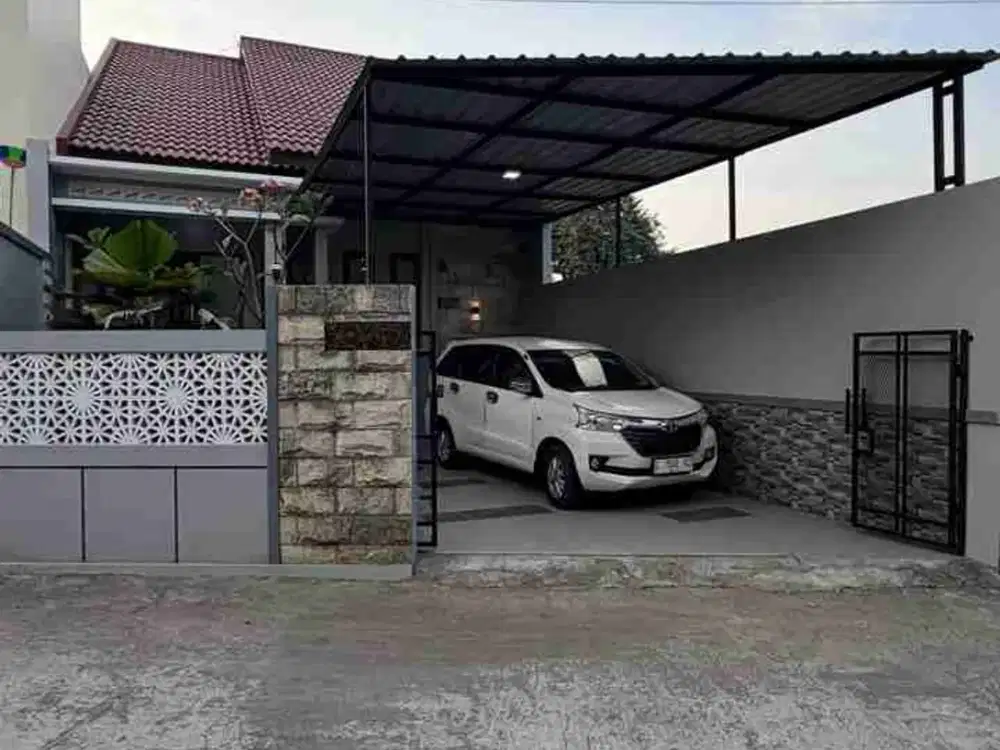 RUMAH BARU CANTIK  TATA RUANG LEGA DENGAN TANAH LUAS DI MAGUWOHARJO DEPOK SLEMAN