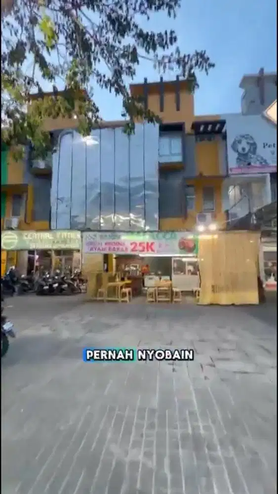 Tukang masak/ waitress