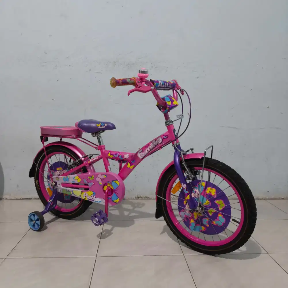 Sepeda anak cewek Ukuran 18 inci like new