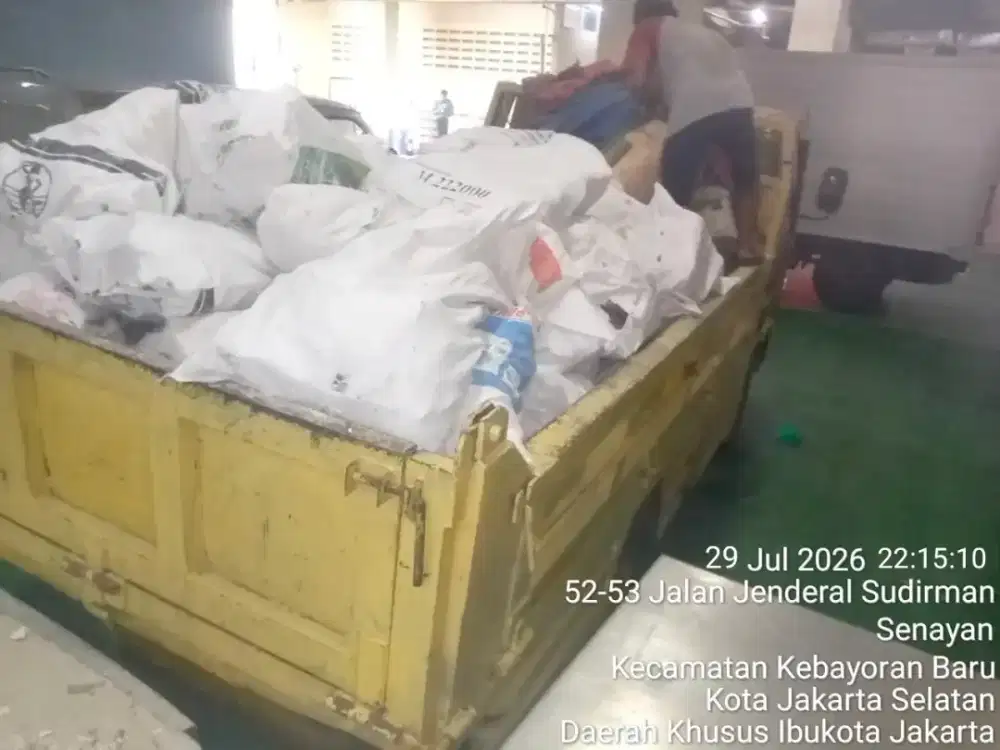 Jasa buang puing dan angkutan sampah