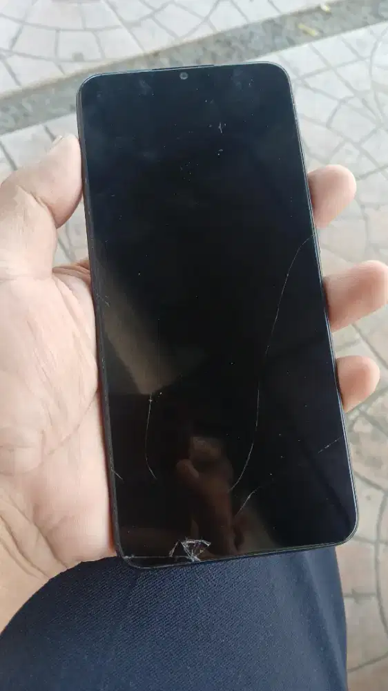 Di jual Hp mati, jatuh dari motor