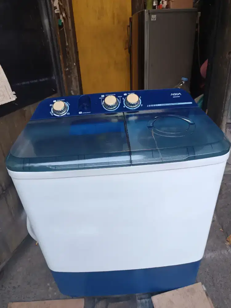 Mesin cuci manual Aqua