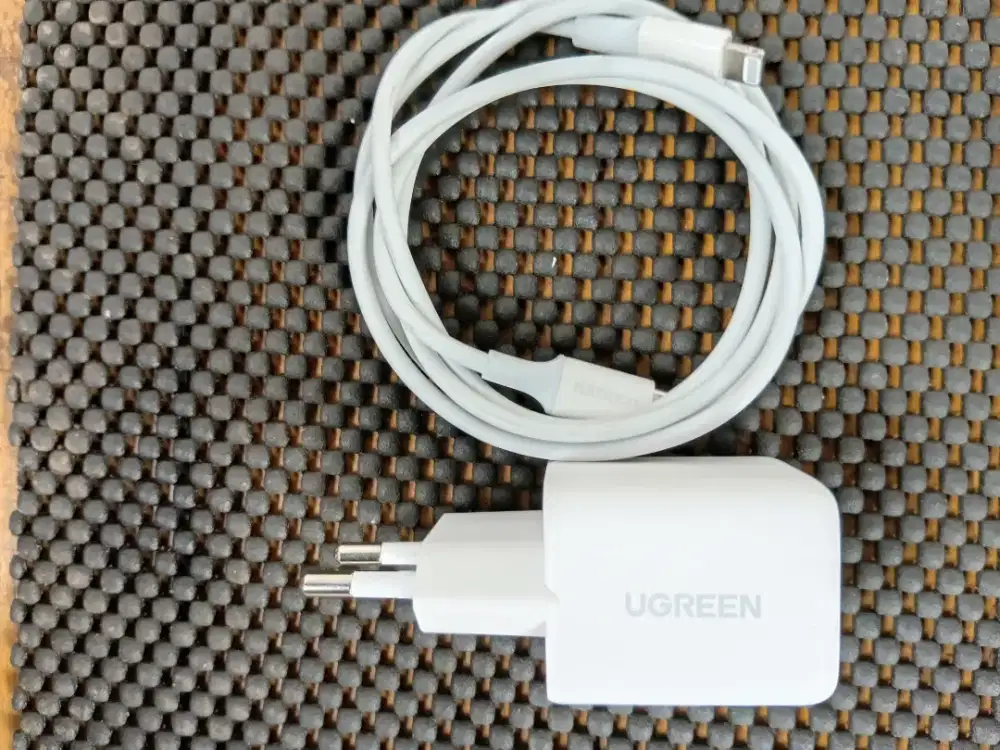 Paket Charger UGREEN Original + Kabel Type-C ke Lightning, Pgisian cpt