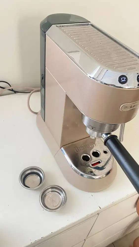 Mesin Espresso Delonghi EC885 Mulus