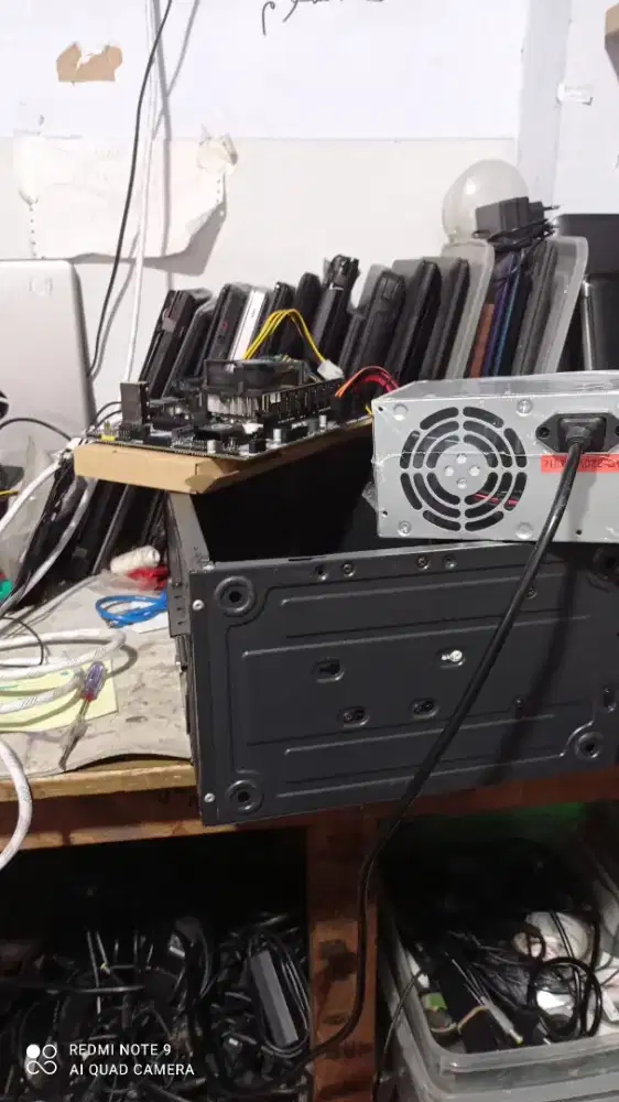 Dicari laptop, komputer bekas rusak
