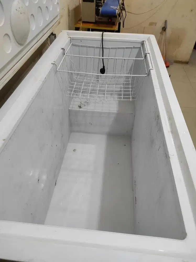 Freezer aqua 400L bisa nego