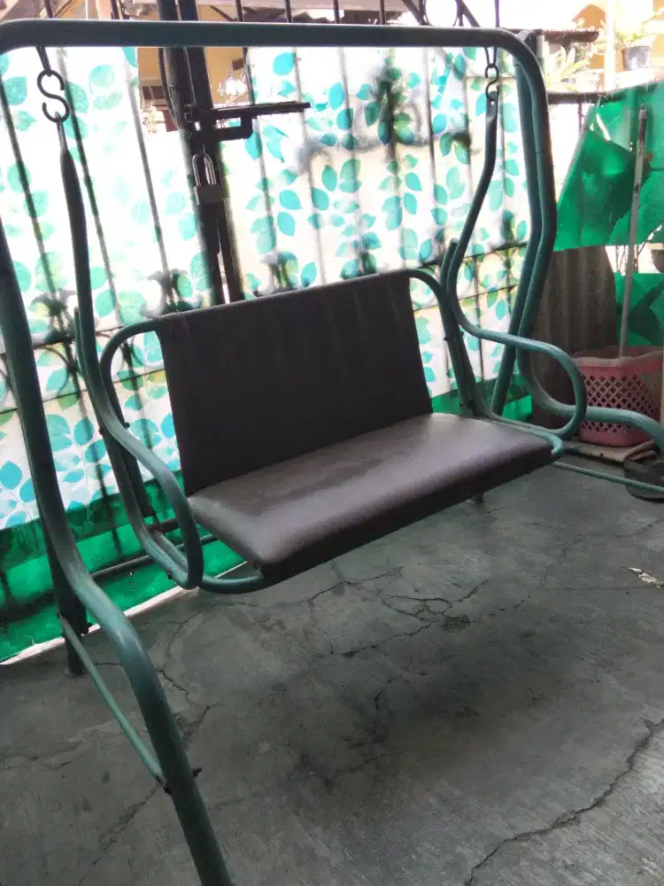 Ayunan anak bekas tempat penitipan anak