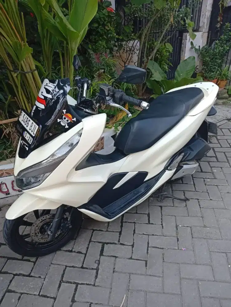 Honda PCX 150 CBS 2020 | Tangan Pertama | Siap Pakai | Cat Creamy