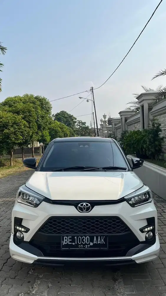 Raize 1.0 Turbo GR Sport CVT Two Tone