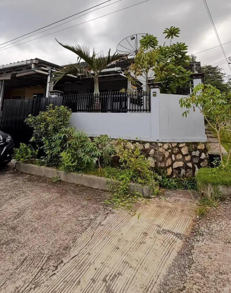 DIJUAL RUMAH LOKASI STRATEGIS