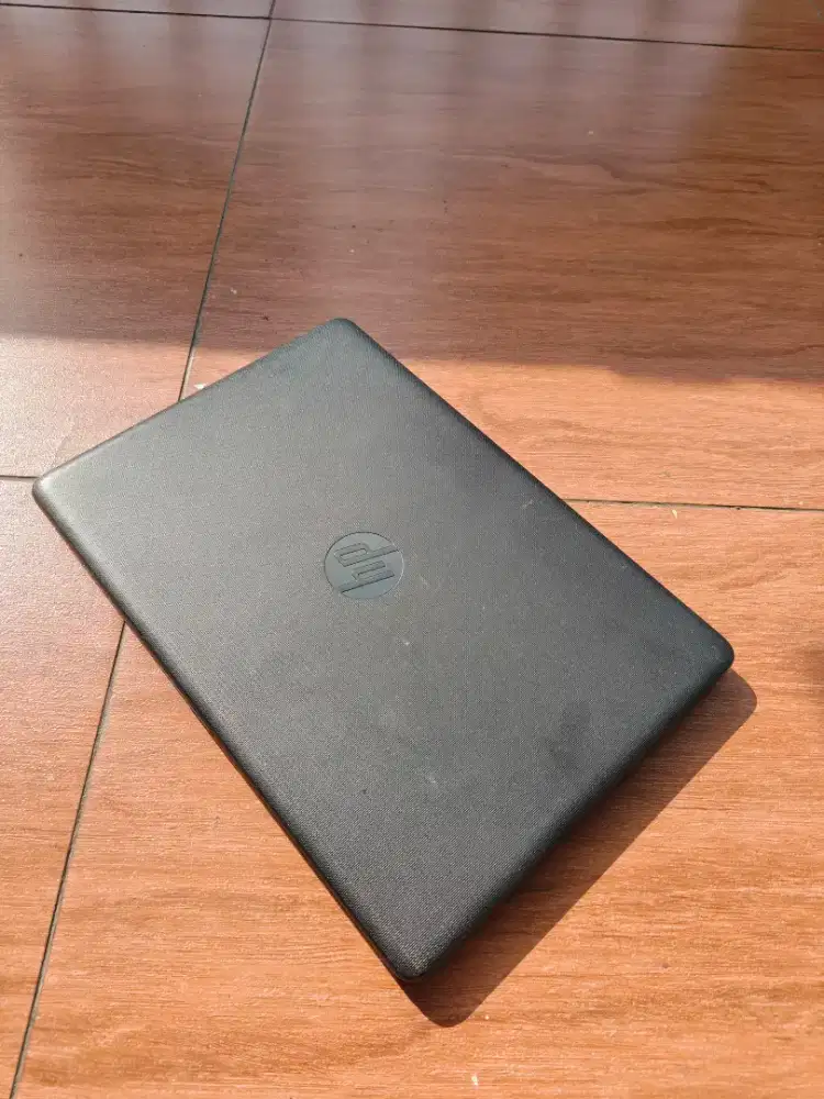 HP AMD Ryzen 3 2200U