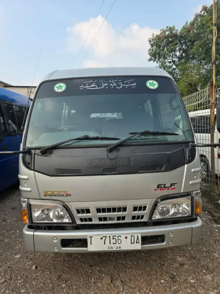 ISUZU ELF NHR 55 MINIBUS NEW ARMADA THN 2013