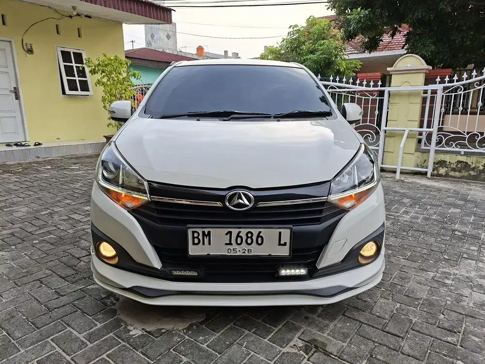 Daihatsu Ayla 1.2 R Deluxe Automatic