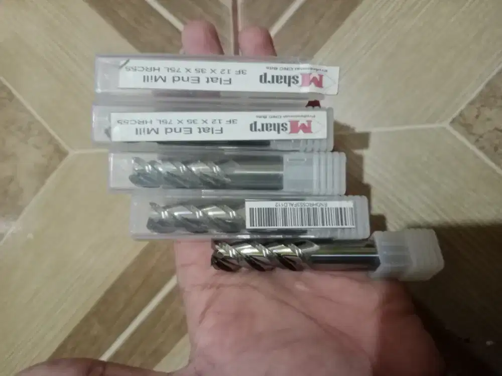 Dijual End 3F untuk aluminium uncoating HRC55 carbide diameter 12