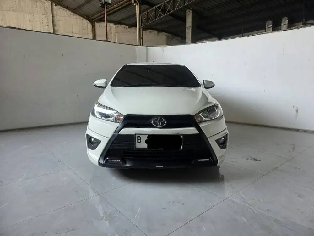 Toyota Yaris S TRD AT ( Matic ) 2015 Putih Plat genap Jual apa adanya