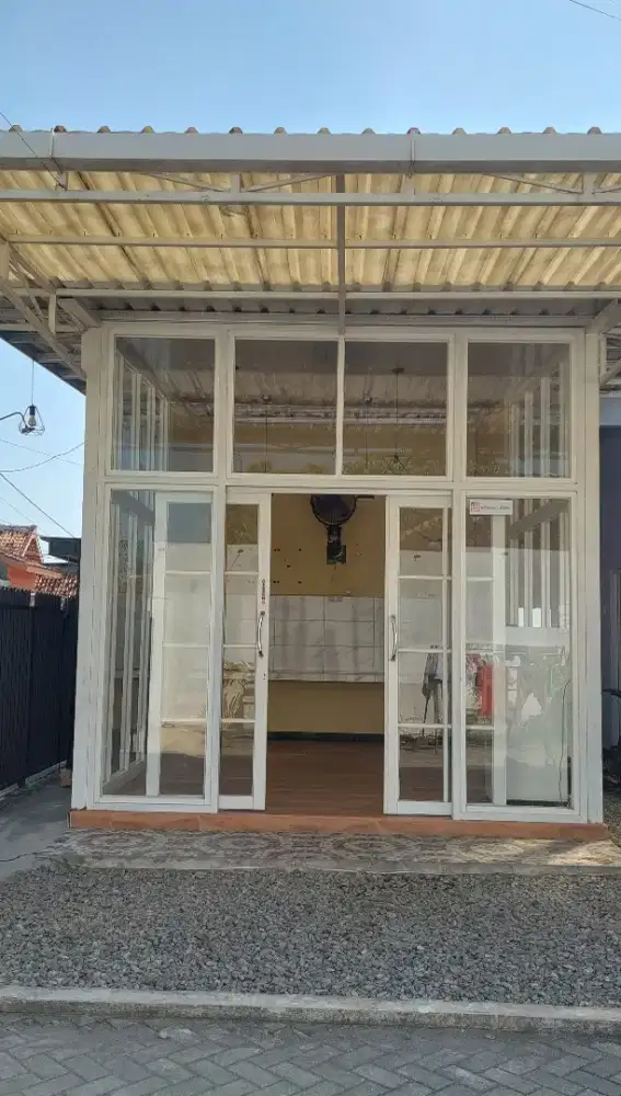 DISEWAKAN KIOS CAFE
