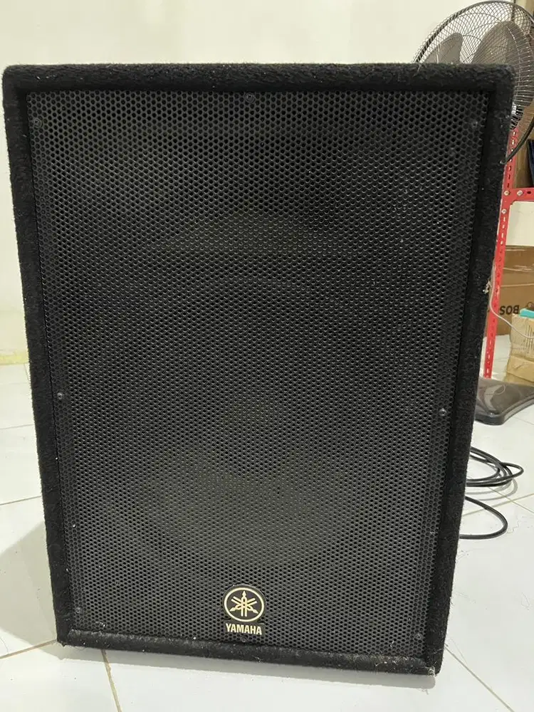 Speaker yamaha pasif BR15