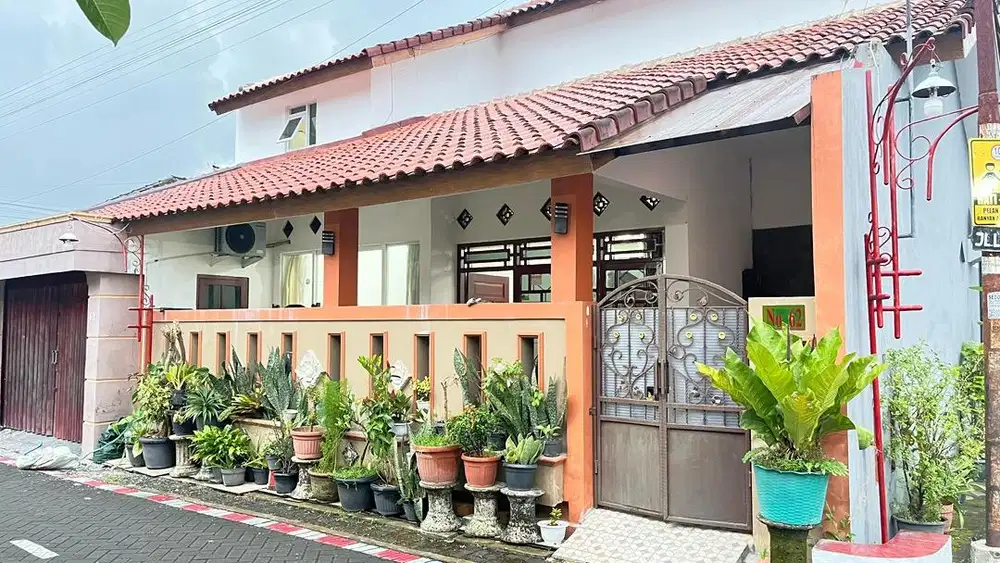 DIKONTRAKKAN RUMAH 2 LANTAI