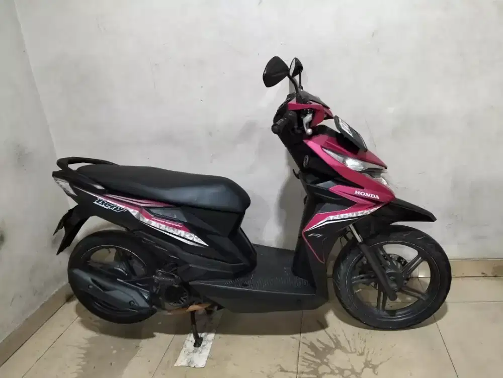 Honda Beat magenta tahun 2018