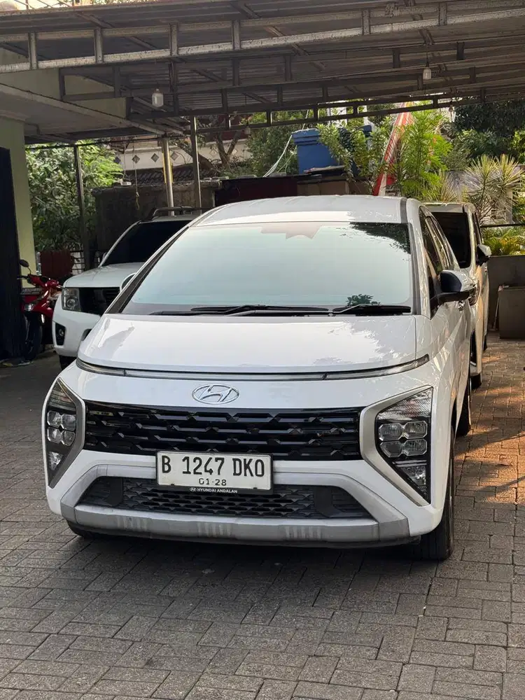 Jual Cash Hyundai Stargazer Prime 1.5 (4x2) AT 2022 Pemakaian 2023