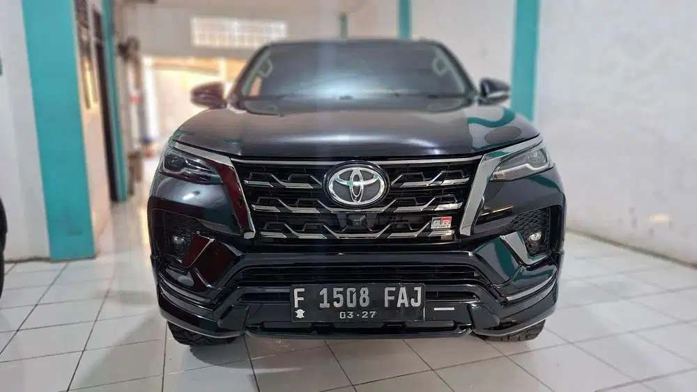 GAGAH !!! VRZ GR SPORT 2.8 AT 2022 VERY LOW KILOMETER