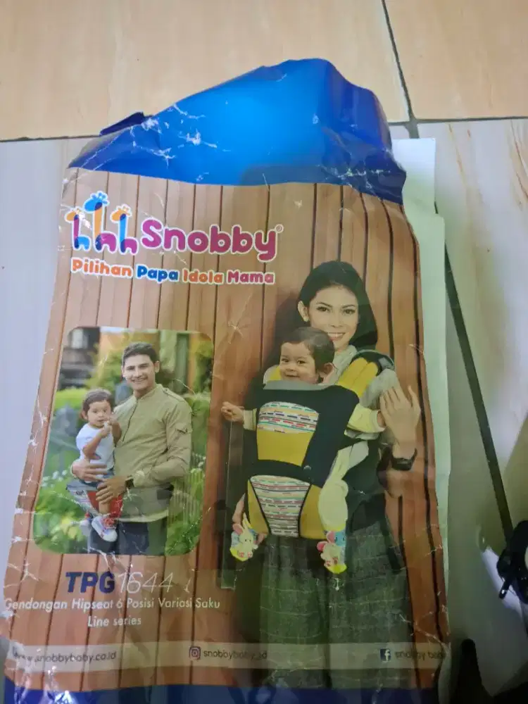 Gendongan bayi snoby