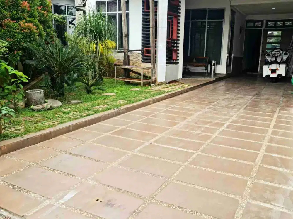 Rumah Cantik Klasik Siap Huni Full Furnish Hoek Bebas Banjir di Grand Galaxy Bekasi Selatan