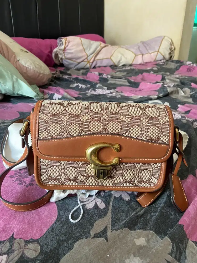 Tas coach second