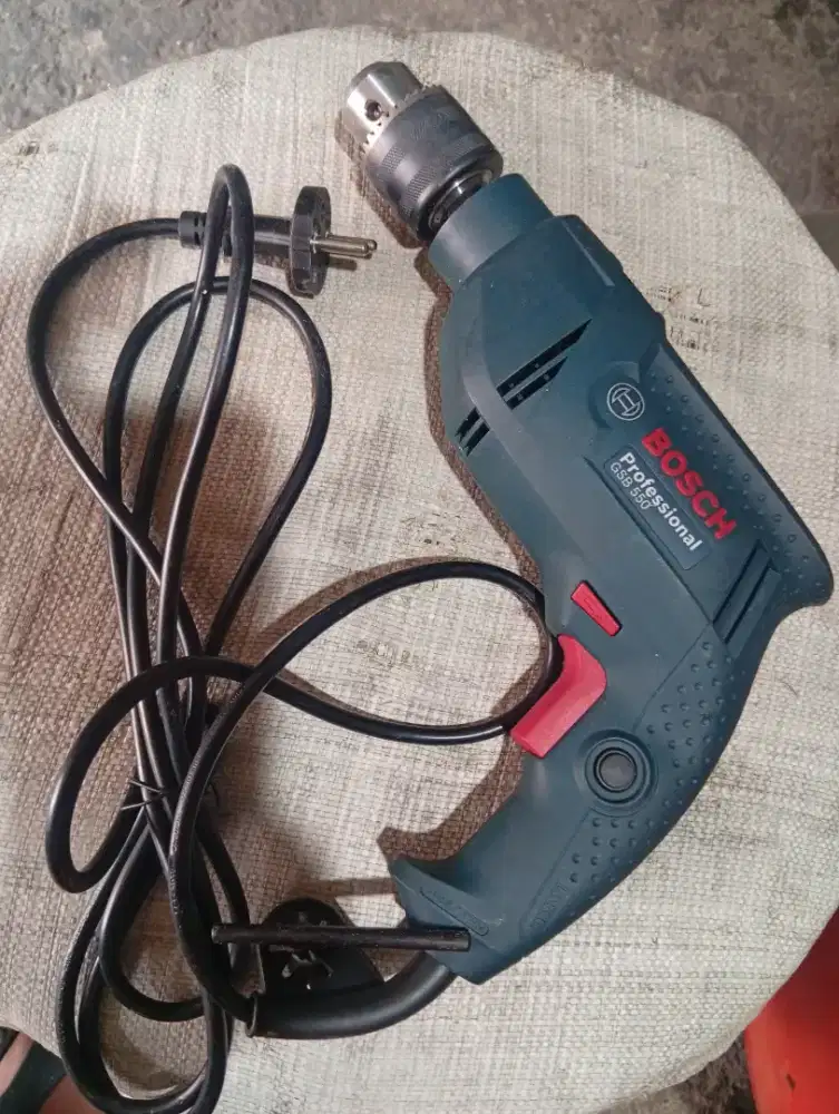Mesin bor 13 mm Bosch