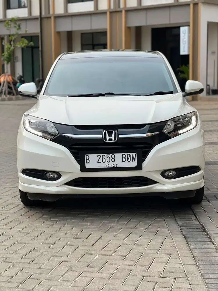 HONDA HR-V 1.8 PRESTIGE AT 2017 - LOW KM & SIAP PAKAI