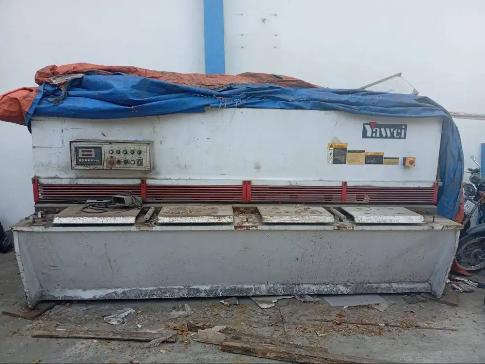 Mesin Hydraulic Shear / mesin cutting type QC12Y-6x3200 kondisi rusak
