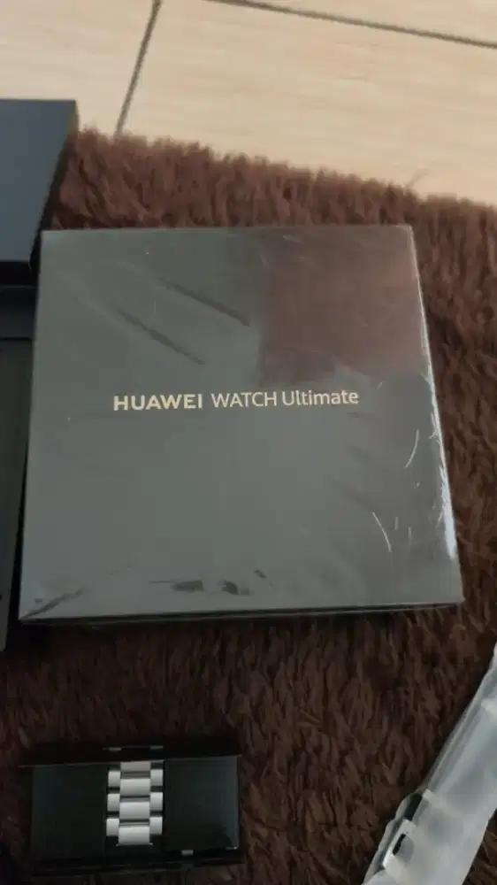 Huawei watch ultimate fullset like new